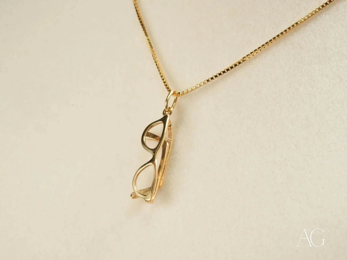 Golden Vision pendant: art gold jewelry glasses pendant on chain