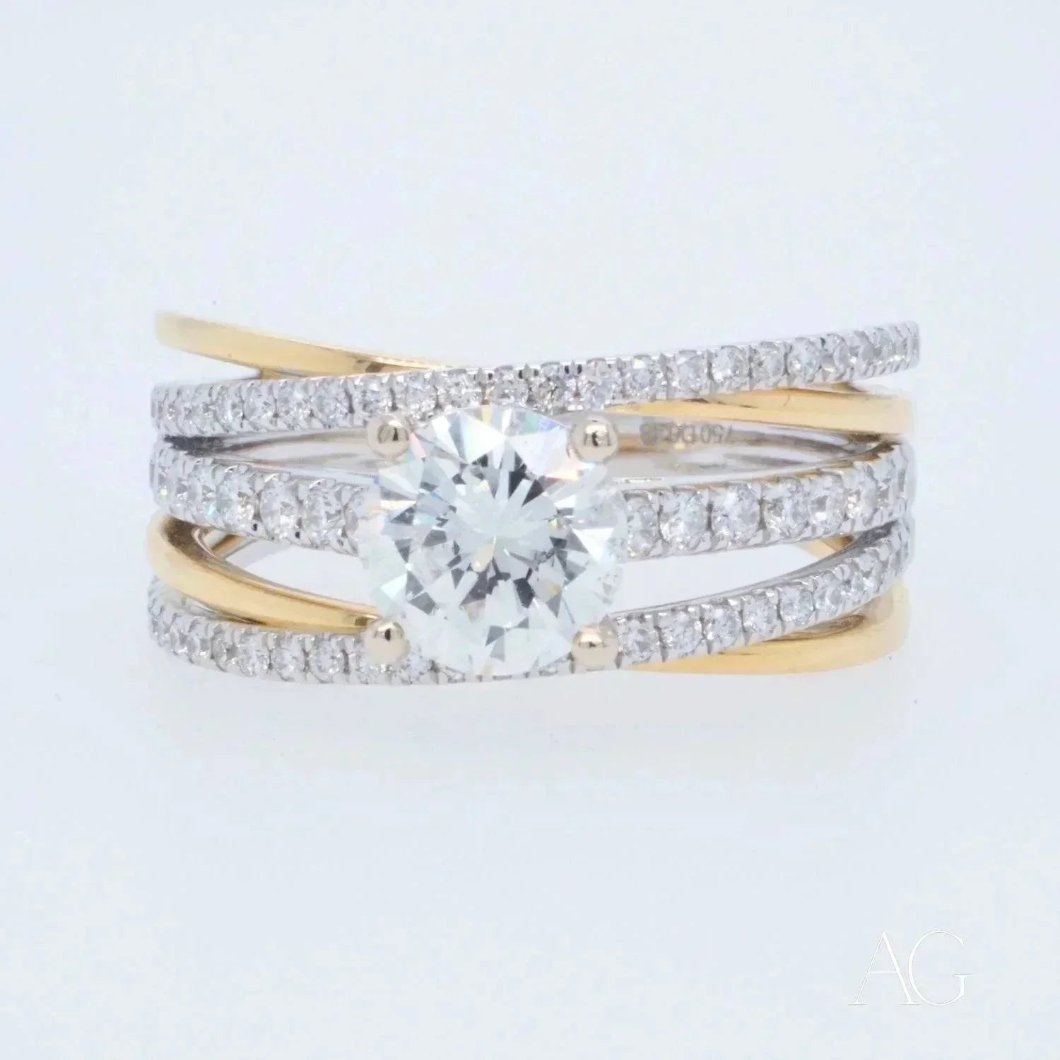 Harmonious 18k white gold two-tone ring with 1ct diamond