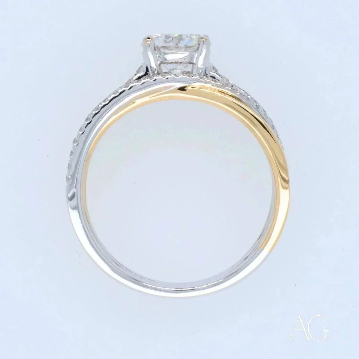 Harmonious two-tone 18k white gold 1ct diamond princess-cut ring