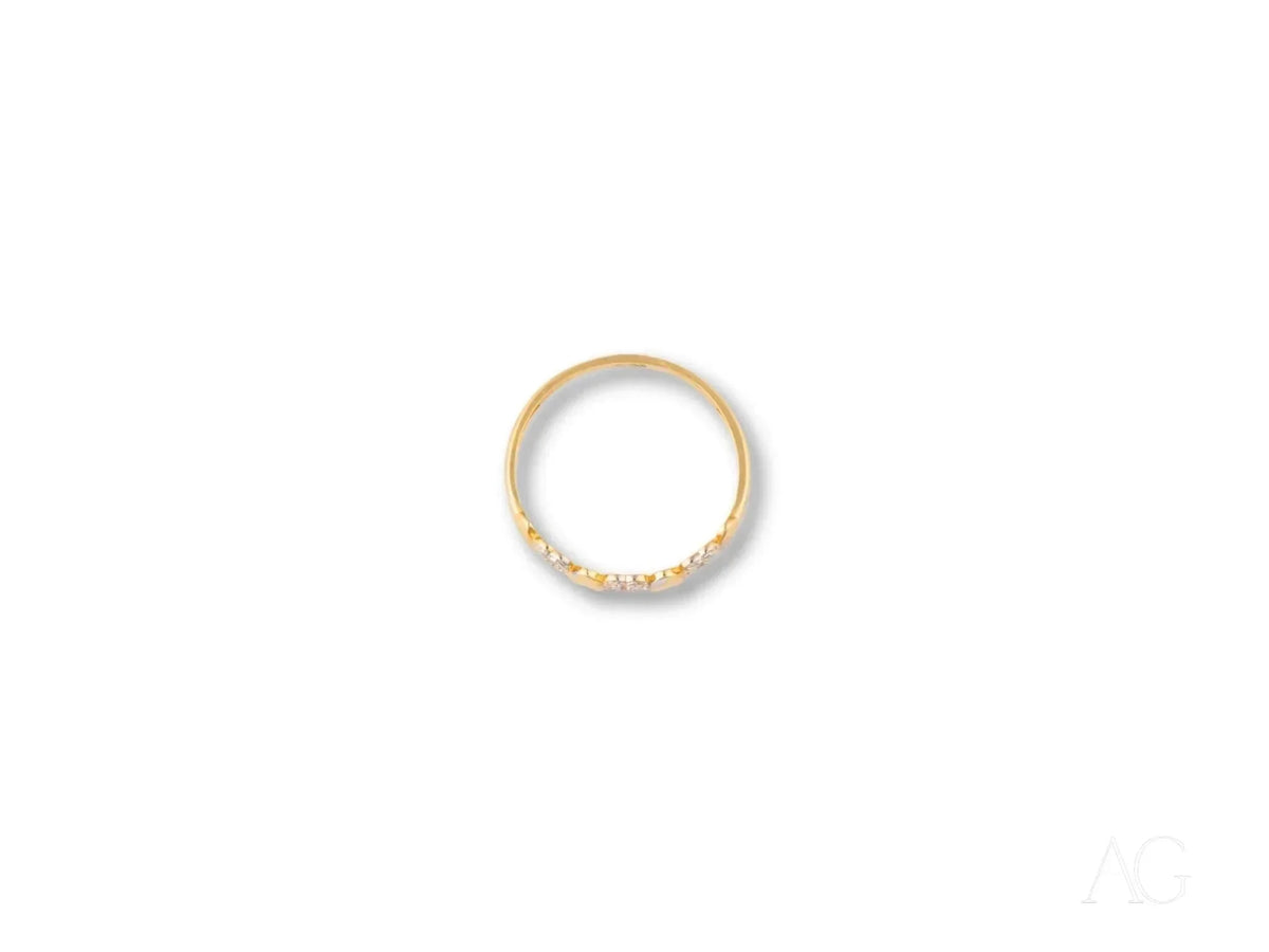 Elegant 18k yellow gold CZ heart ring with sparkling diamonds