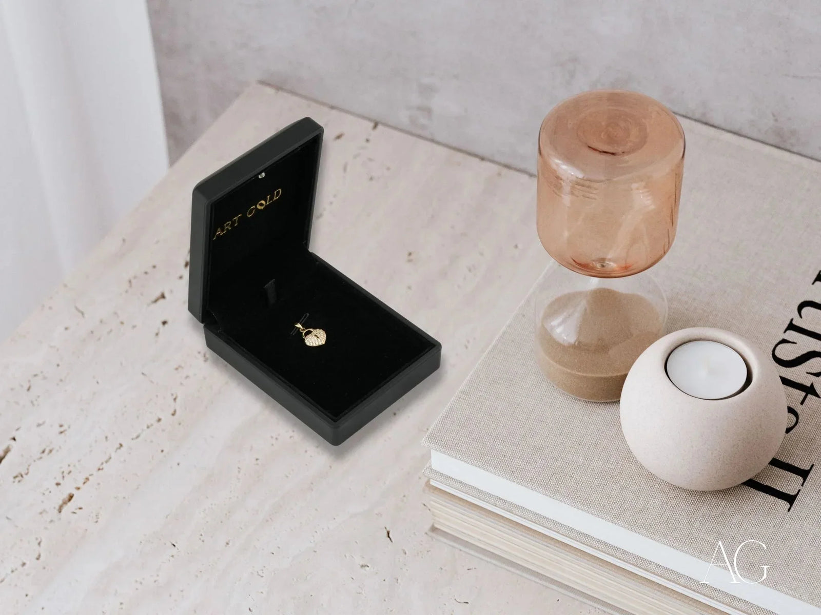 Locker Heart Pendant: Black Velvet Box with White Diamond Heart Lock