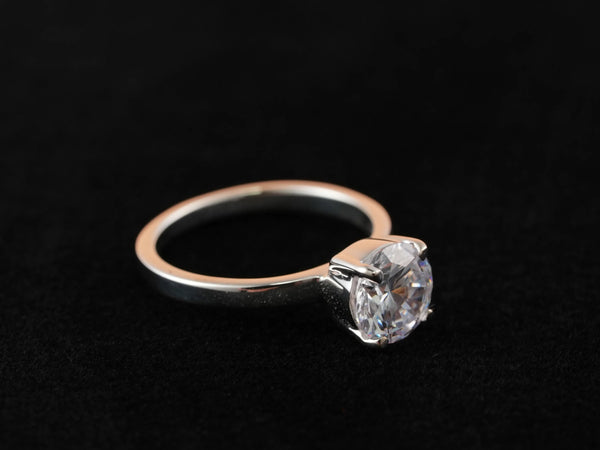Lumina Promise Solitaire silver ring with round-cut diamond