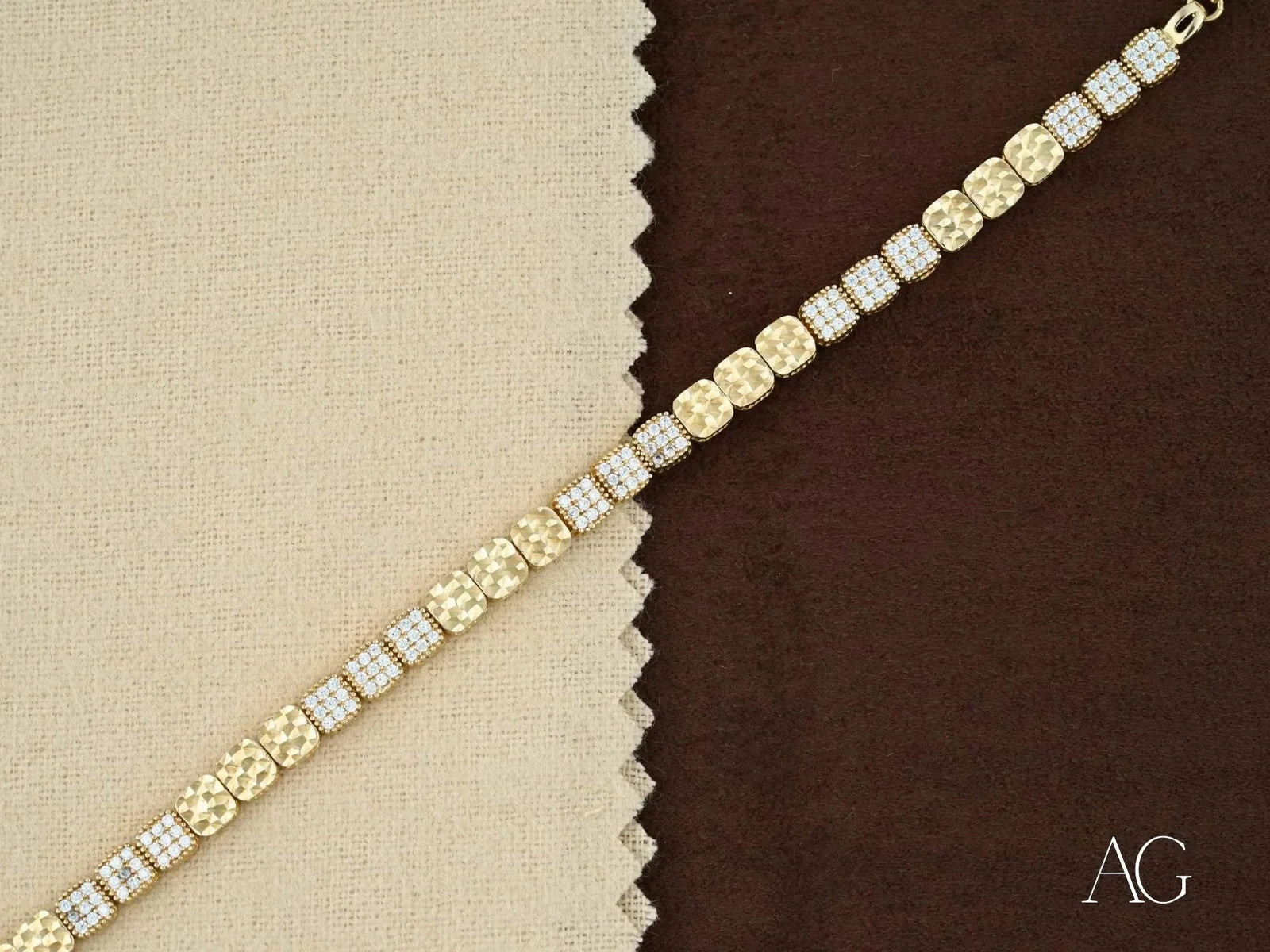 Luxurious solid 18k gold bracelet with polished gold square links and cubic zirconia