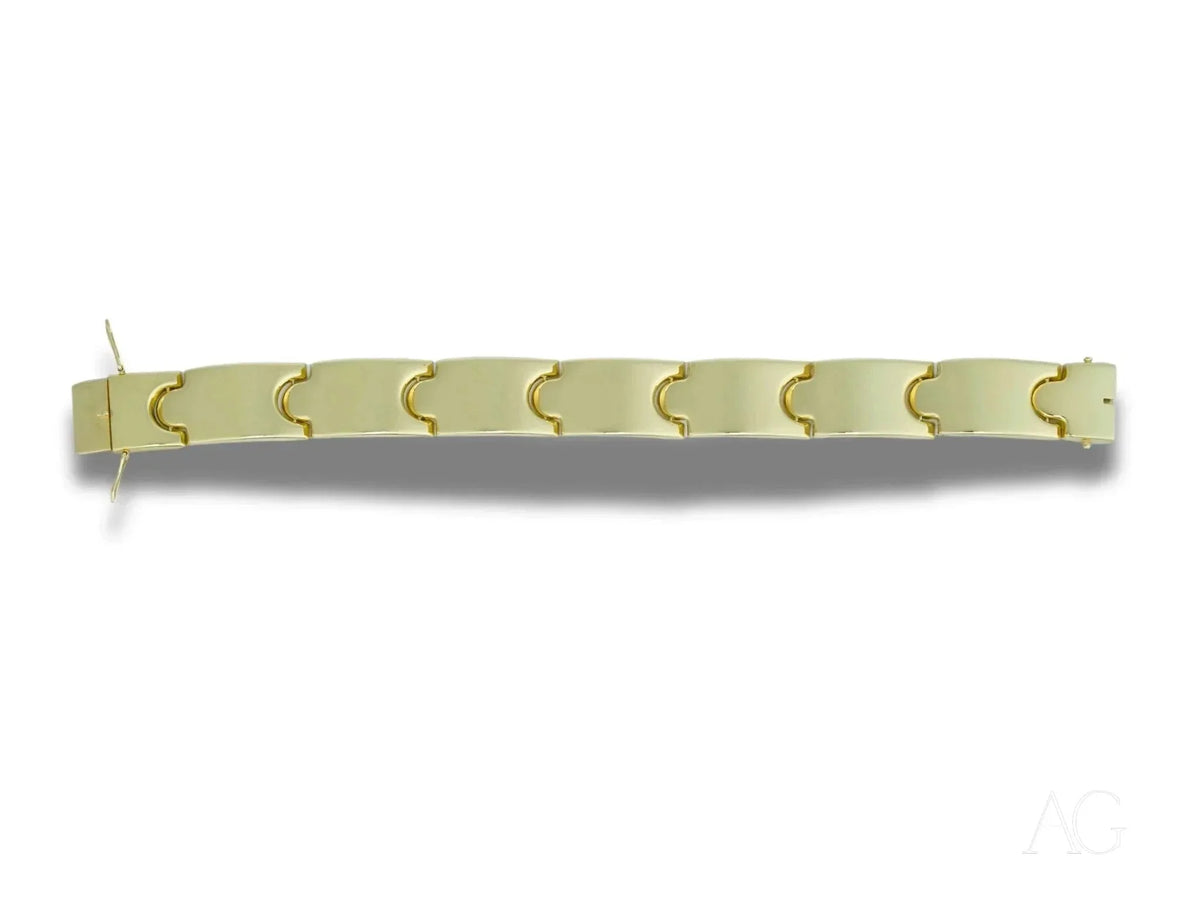 Luxurious men’s solid 18k gold bracelet with open box clasp