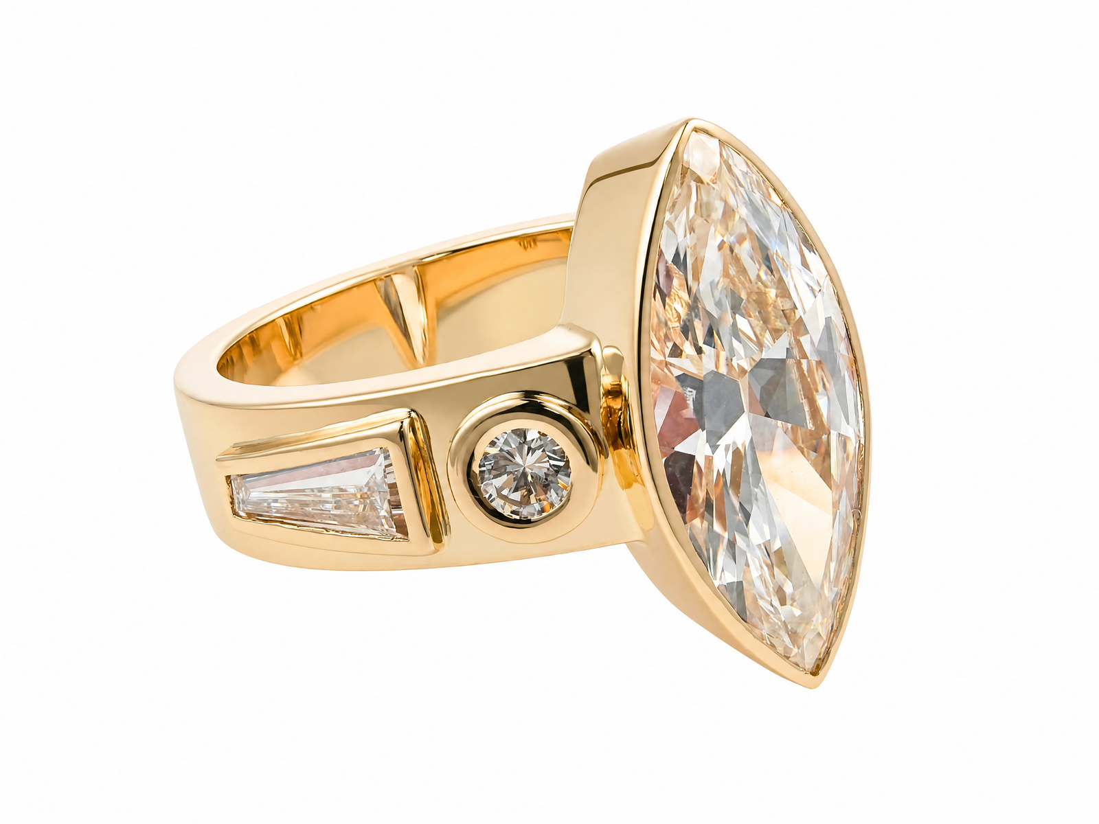 5ct Marquise Cut Diamond Ring – 18K Yellow Gold Bezel