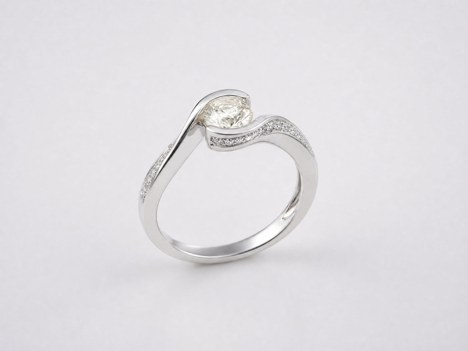 Twist of Light — Bypass Diamond Ring, side profile, bypass setting