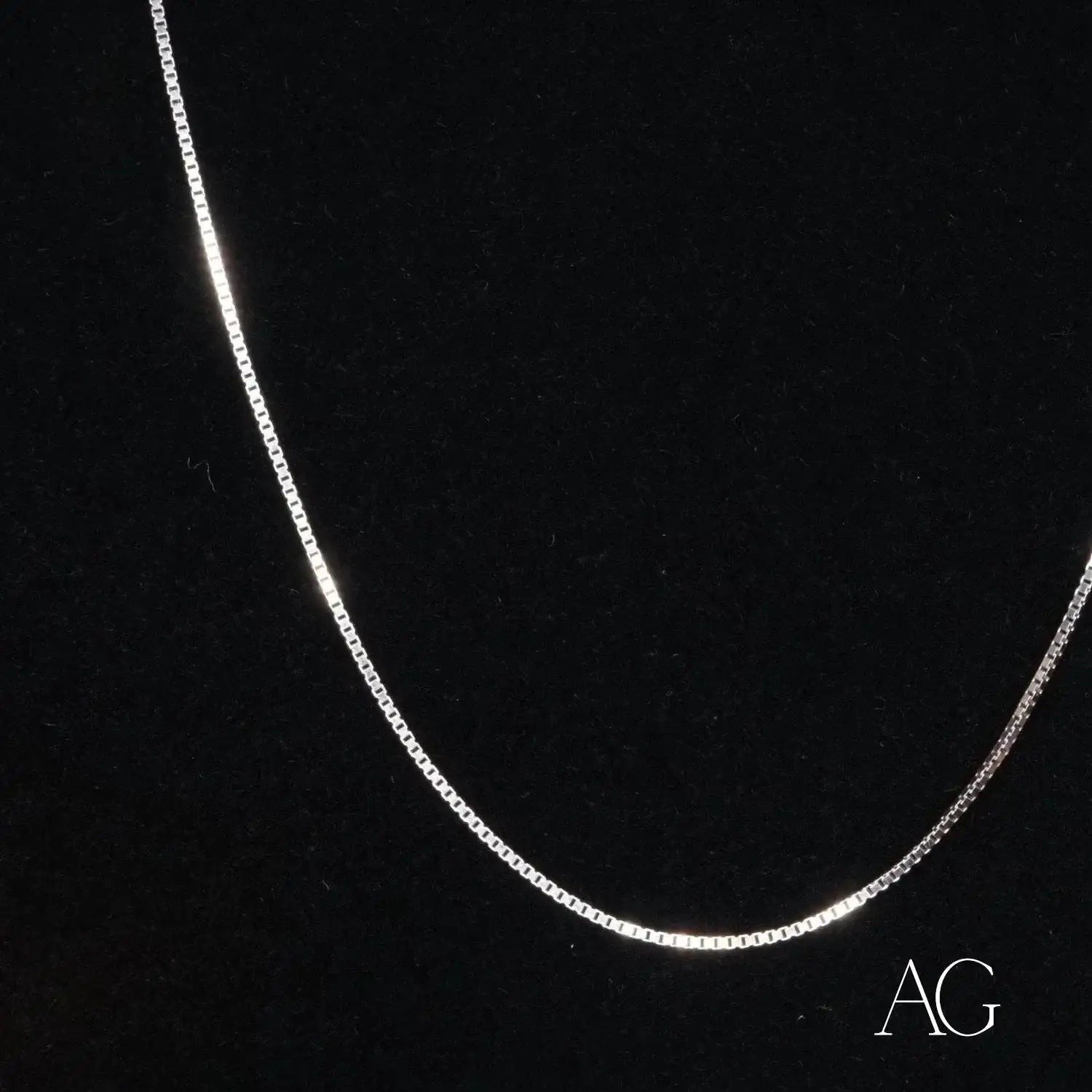 Silver box chain necklace with art gold polished finish for engagement rings