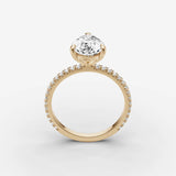 Etoile pear diamond setting in gold, side view
