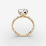 Etoile oval diamond setting in gold, side view