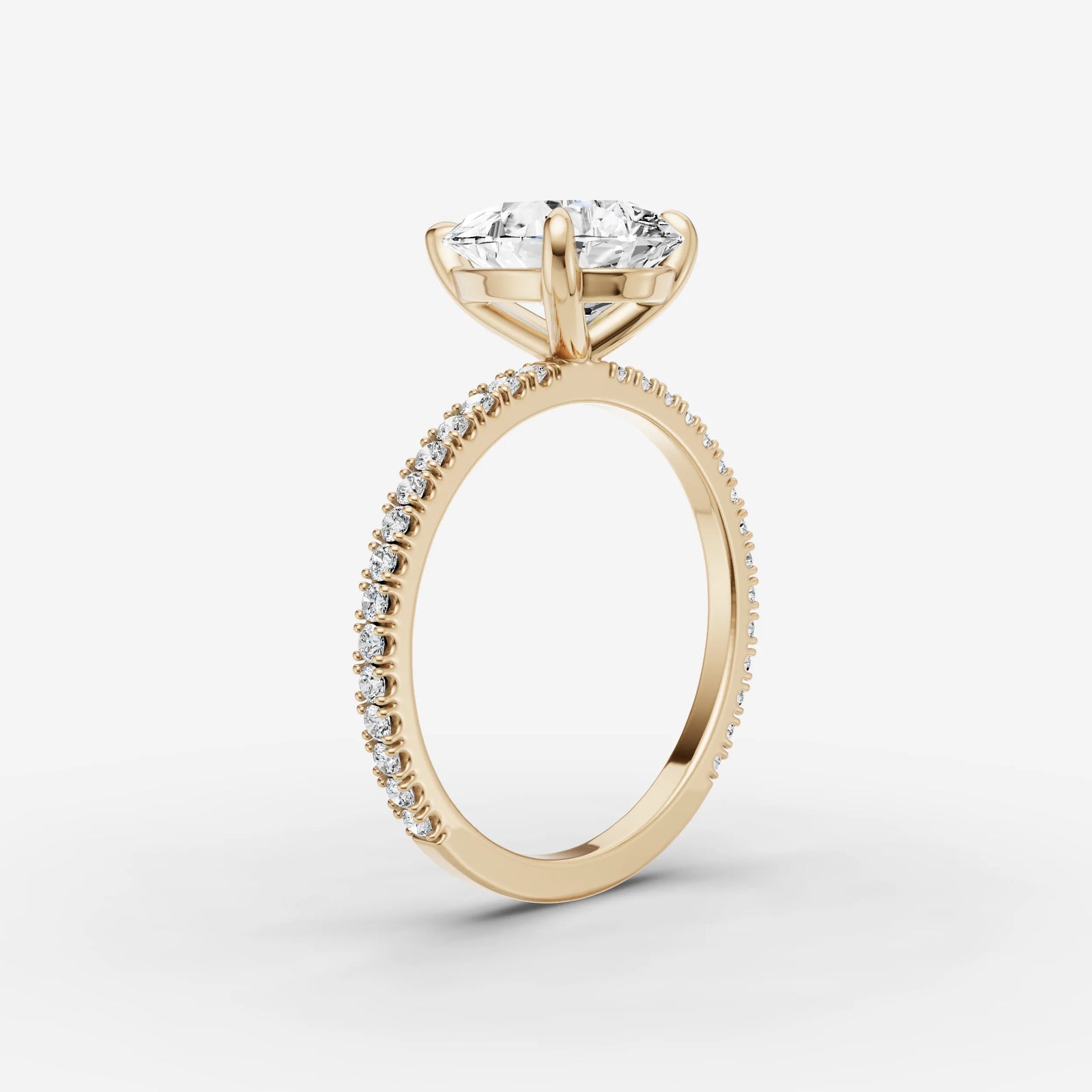 Etoile pear diamond setting in gold, detail view