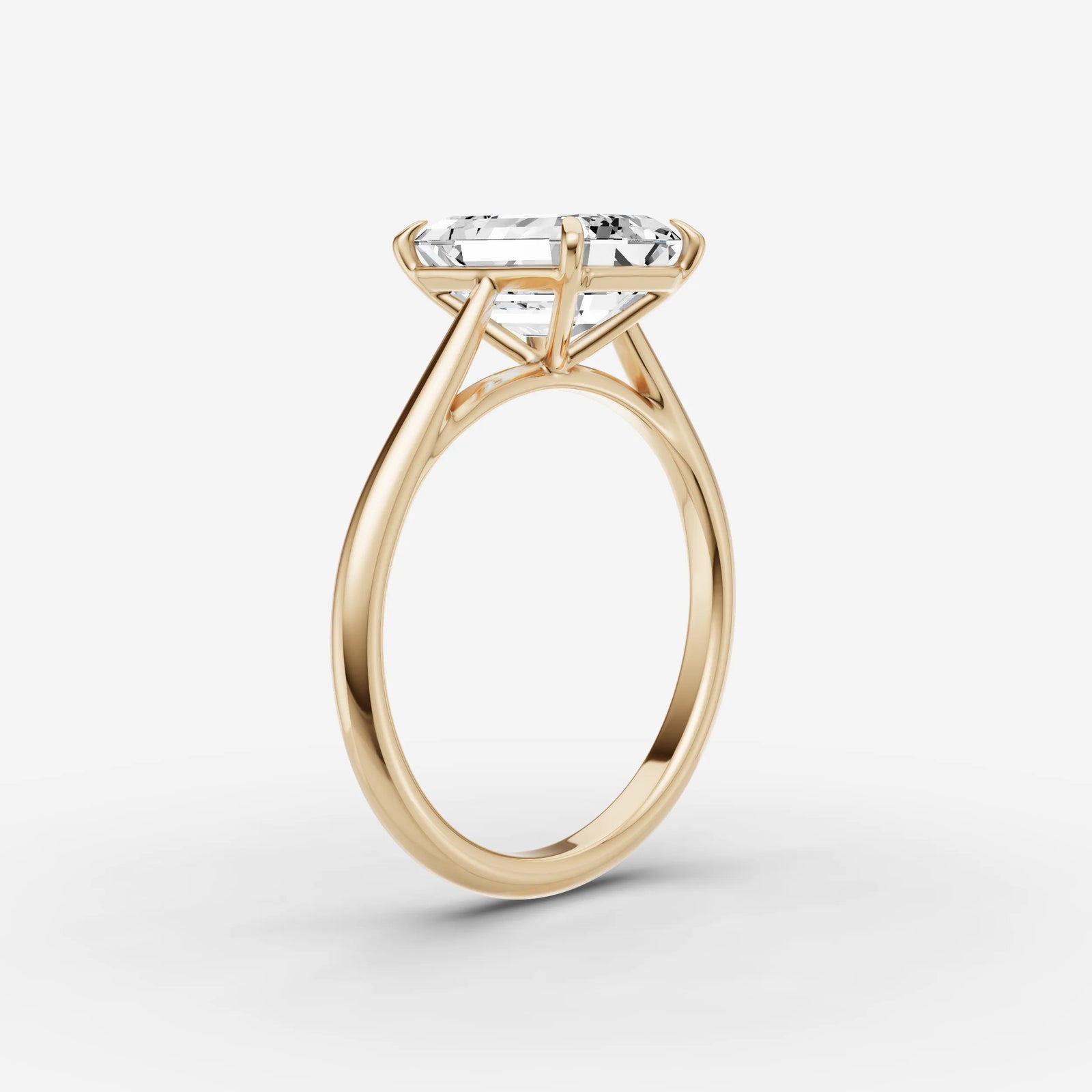 Cathedrale emerald diamond setting in gold, detail view