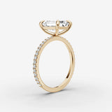 Etoile emerald diamond setting in gold, detail view