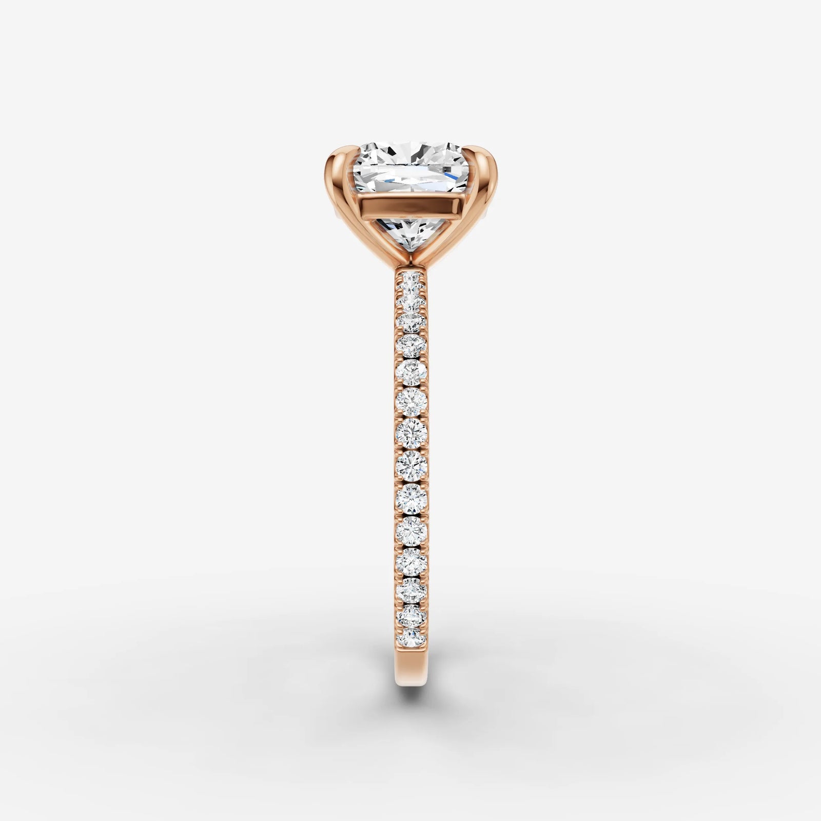 Etoile cushion diamond setting in gold, view 11
