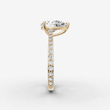 Cathedrale pear diamond setting in gold, angled view