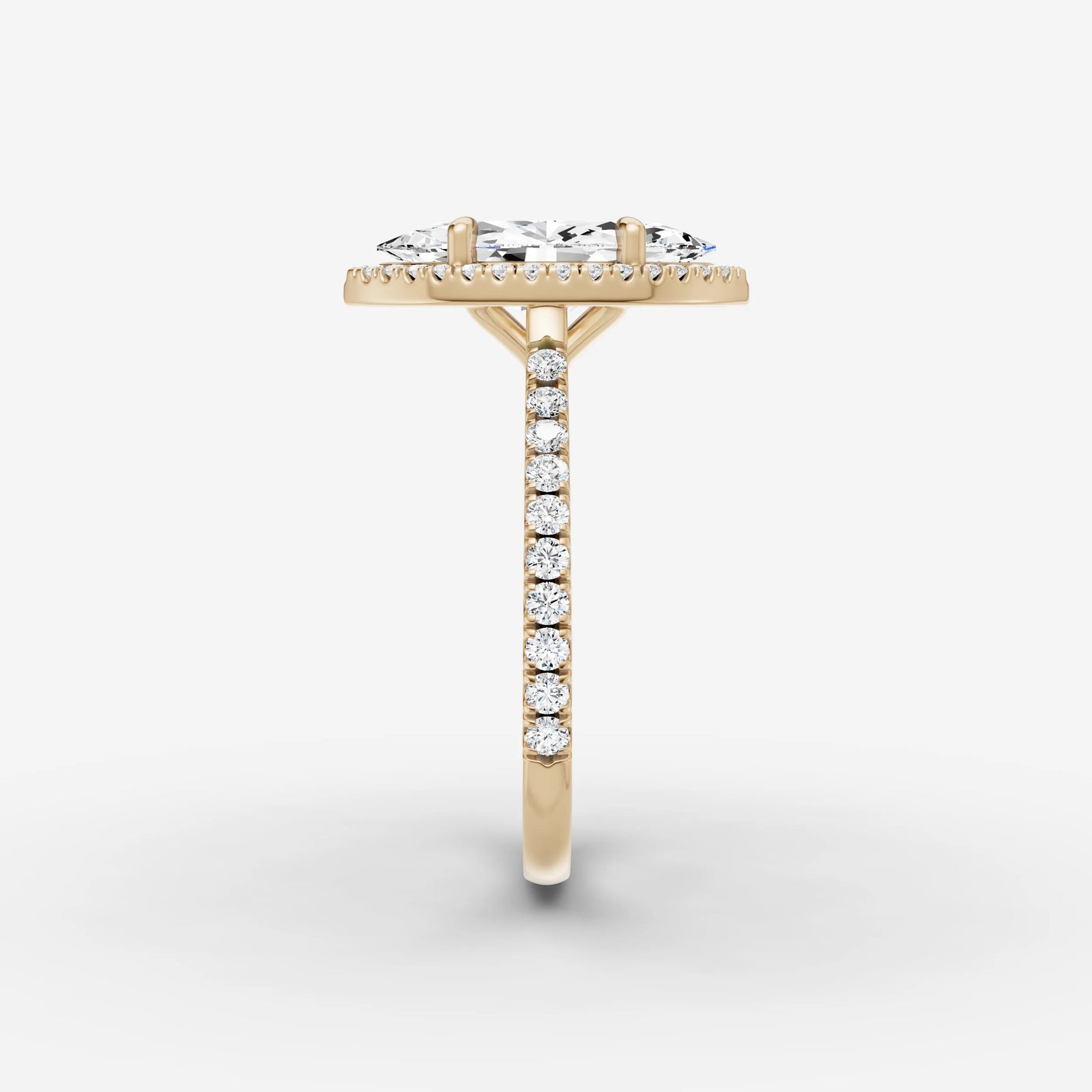 Aurore Etoile marquise diamond setting in gold, angled view