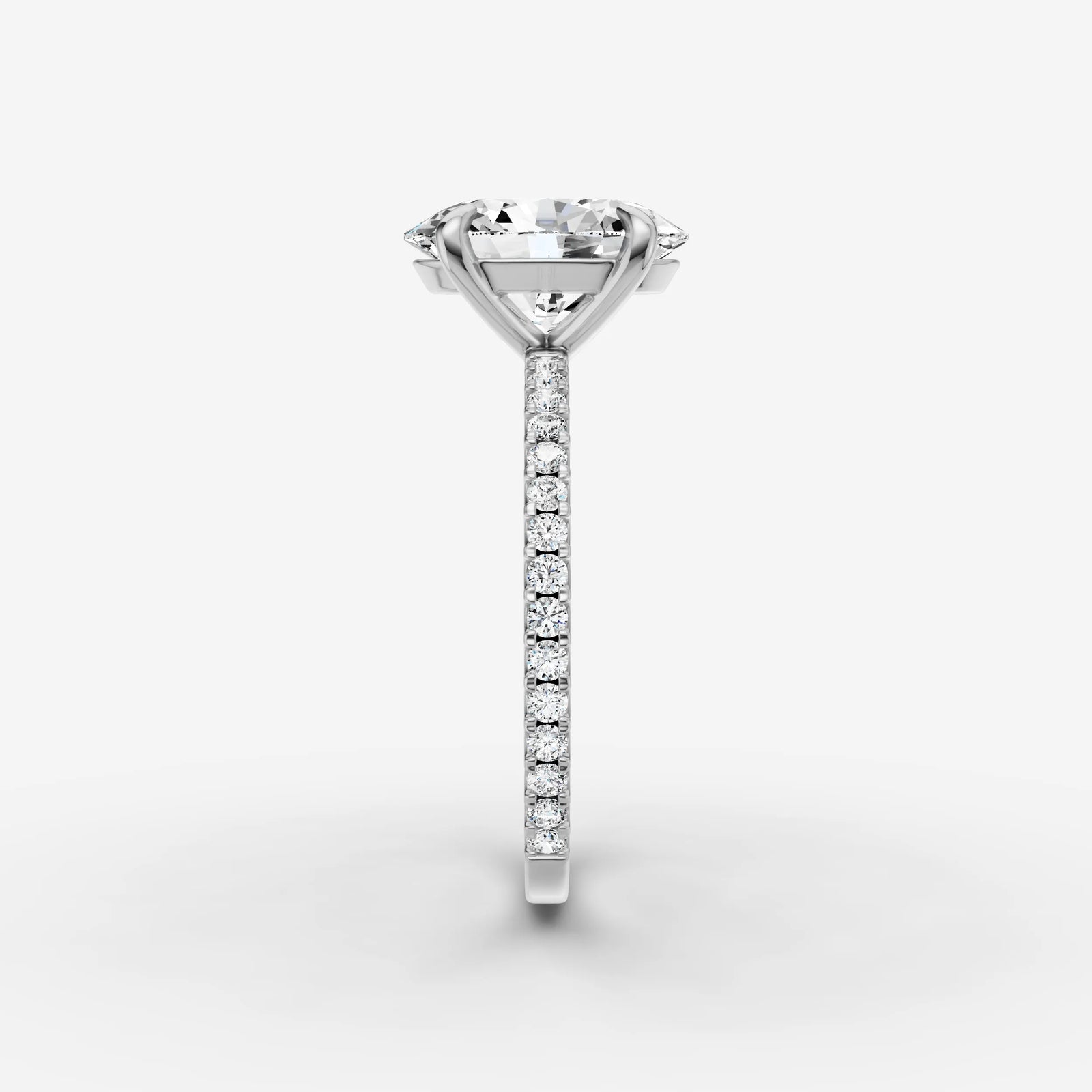 Etoile oval diamond setting in gold, view 17