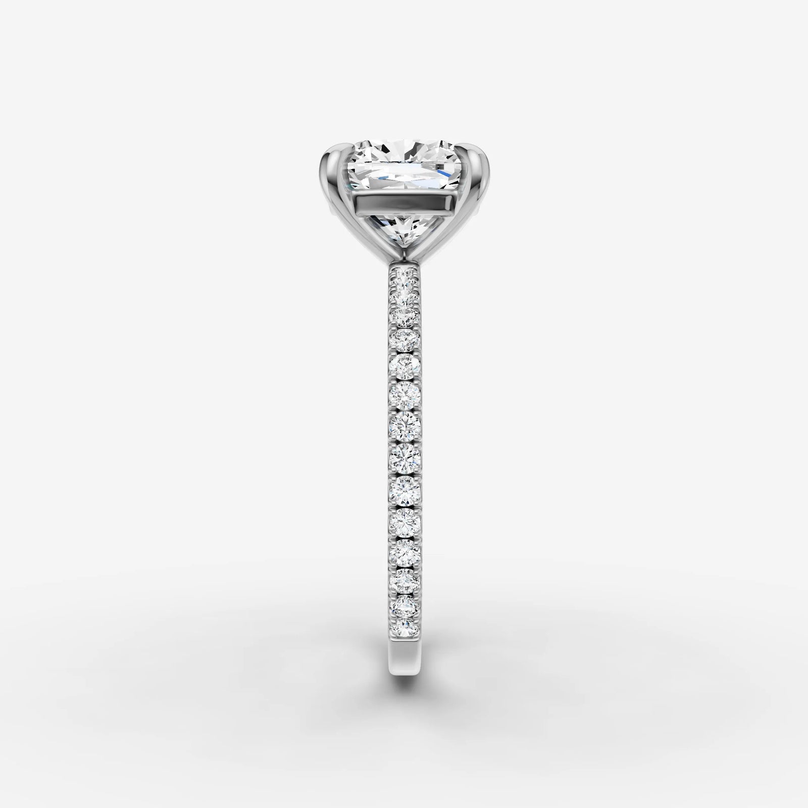 Etoile cushion diamond setting in gold, view 17