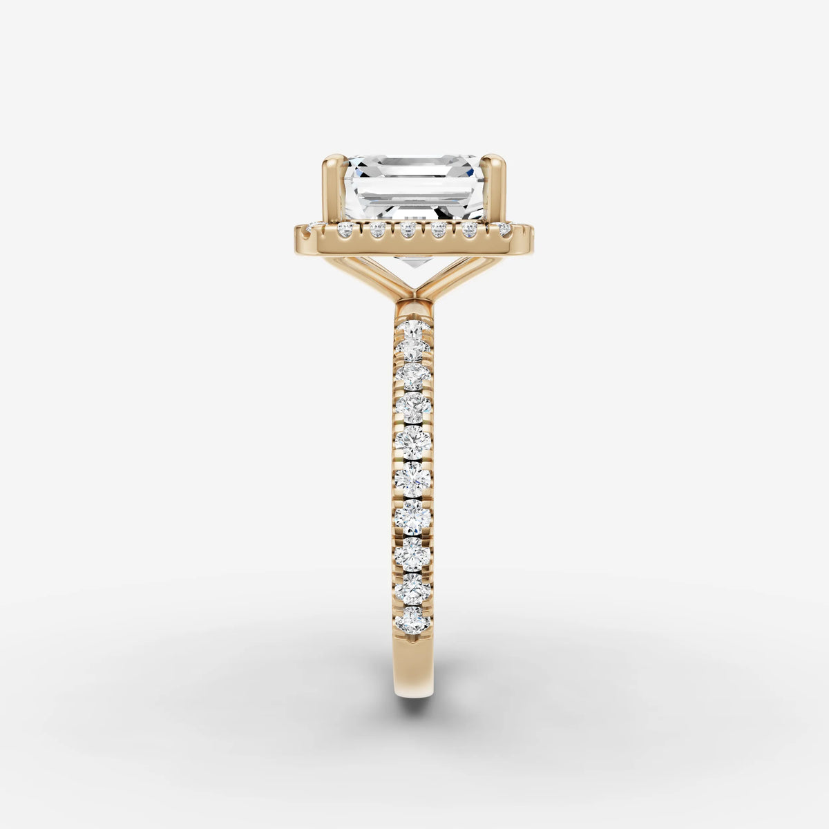 Aurore Etoile emerald diamond setting in gold, angled view