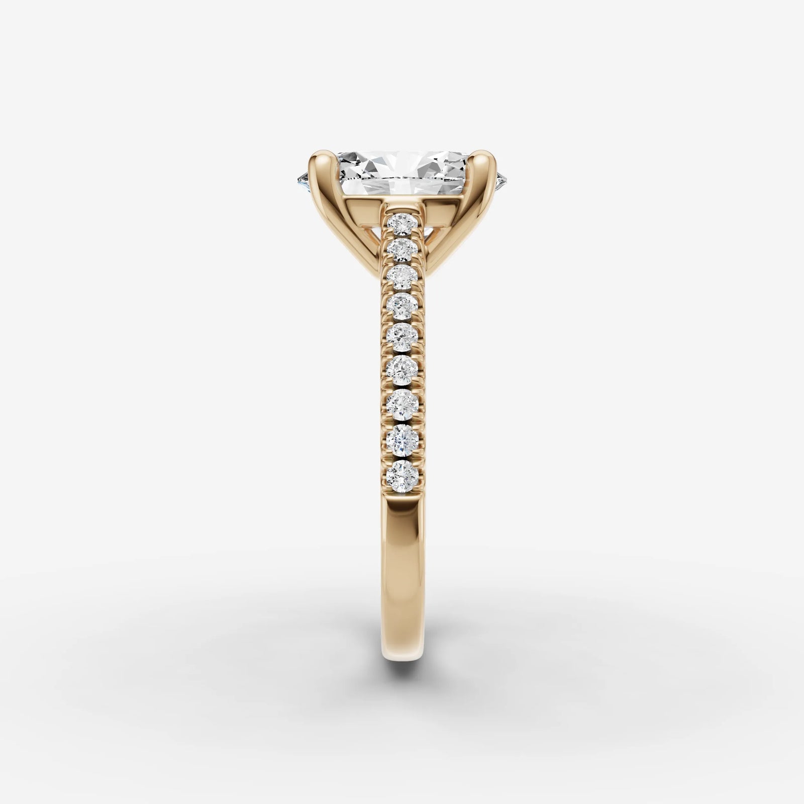 Cathedrale oval diamond setting in gold, angled view