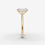 Cathedrale emerald diamond setting in gold, angled view