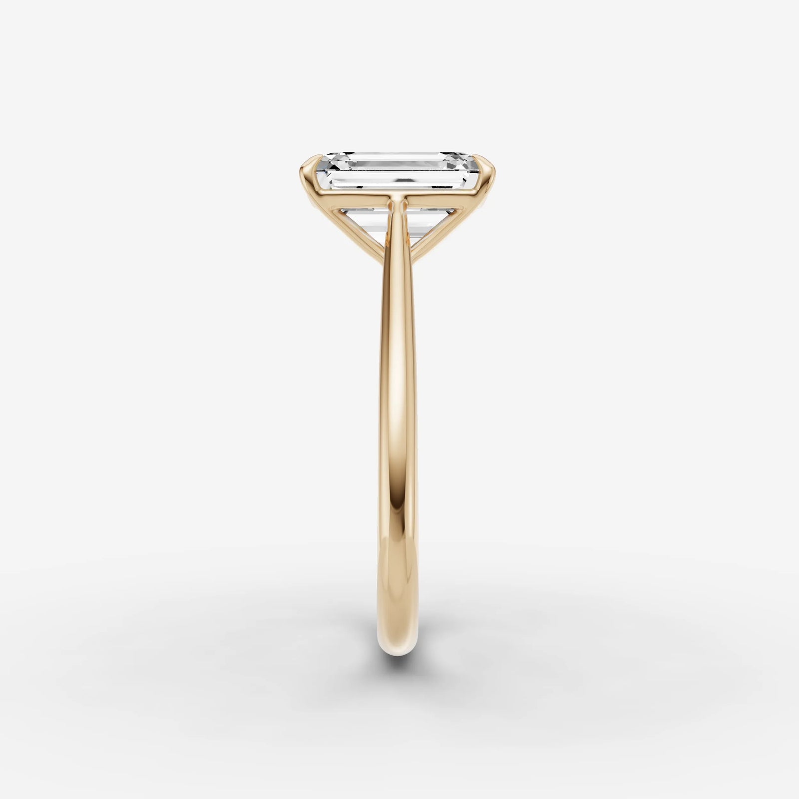 Cathedrale emerald diamond setting in gold, angled view