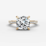 Etoile cushion diamond setting in gold, front view