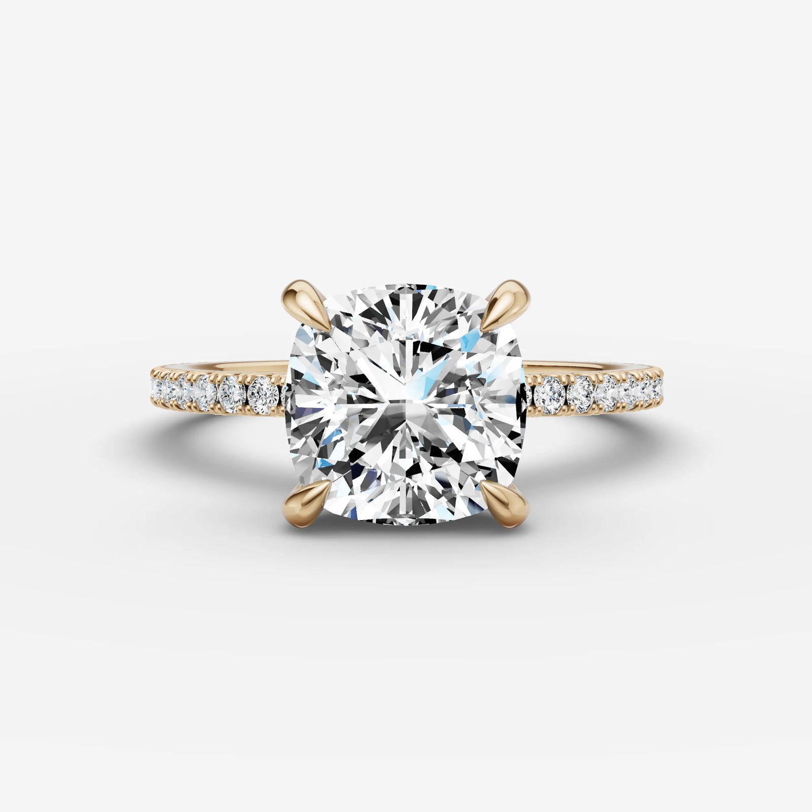 Etoile cushion diamond setting in gold, front view