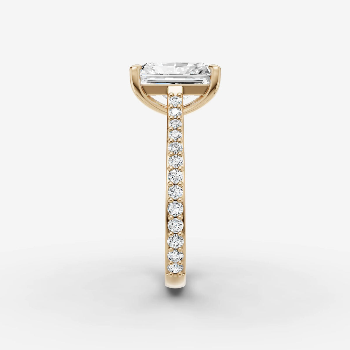 Cathedrale radiant diamond setting in gold, angled view