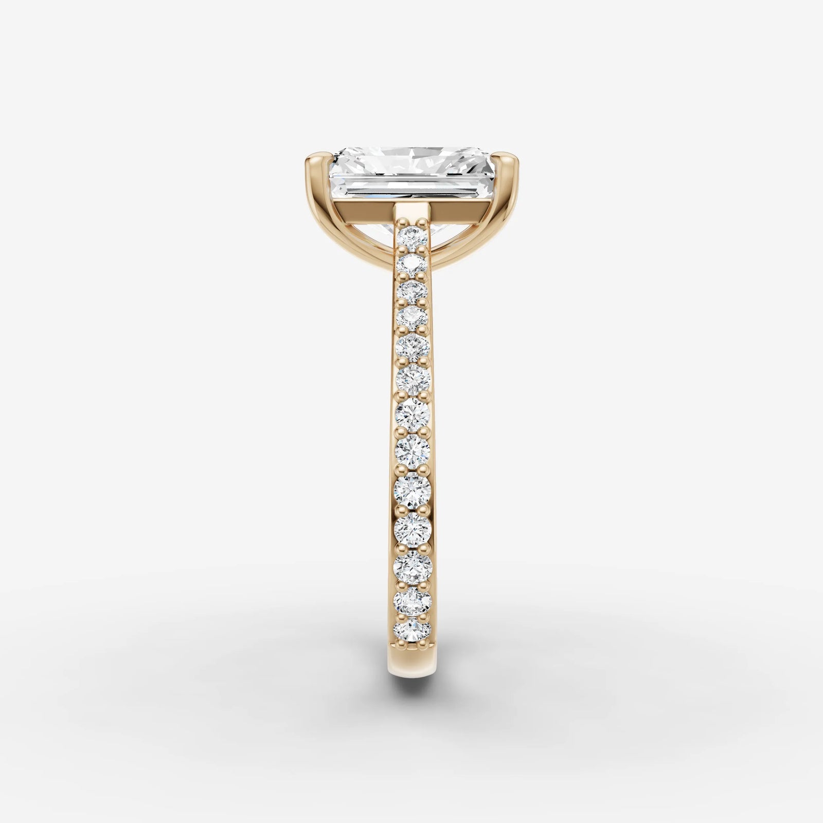 Cathedrale radiant diamond setting in gold, angled view