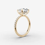 Mystere Etoile pear diamond setting in gold, detail view