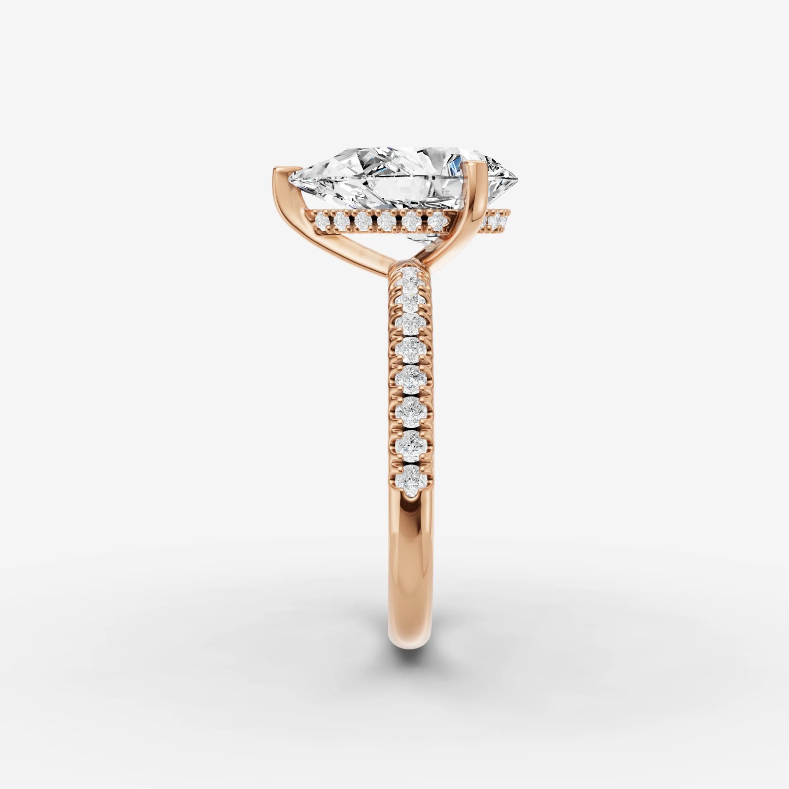 Mystere Etoile pear diamond setting in gold, view 11