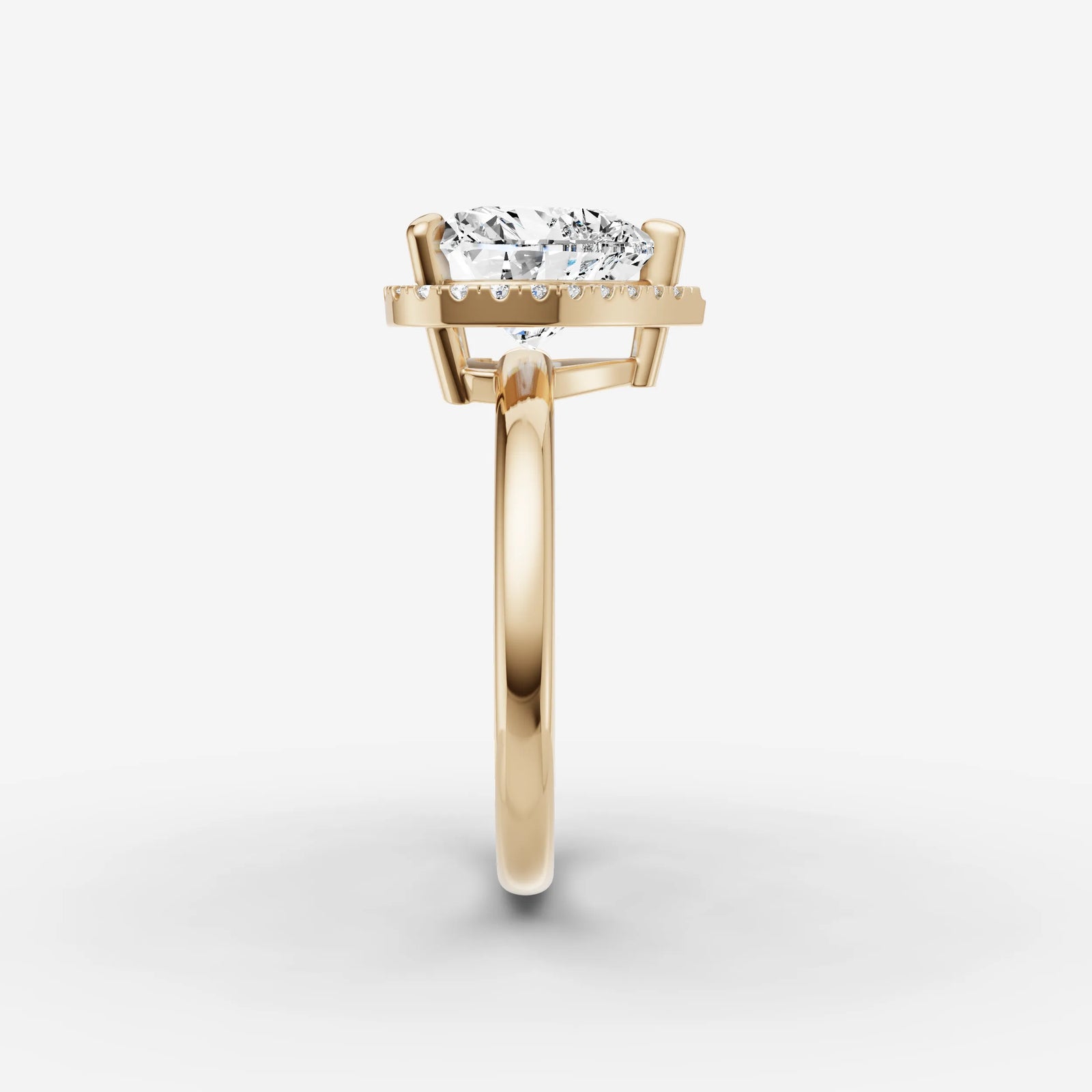 Aurore heart diamond setting in gold, angled view