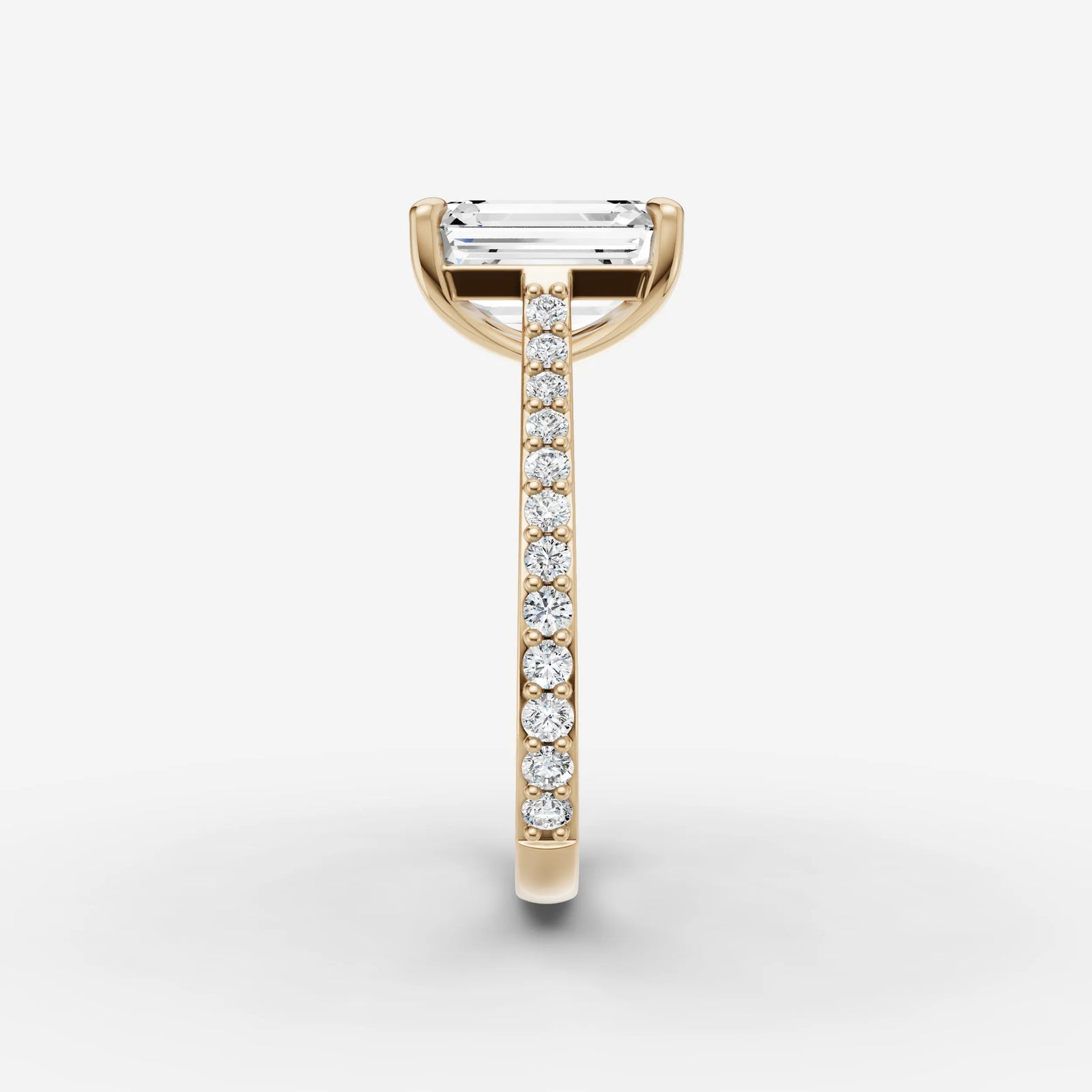 Cathedrale emerald diamond setting in gold, angled view