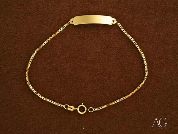 Solid 18k gold kids bracelet with engravable ID plate, box link style