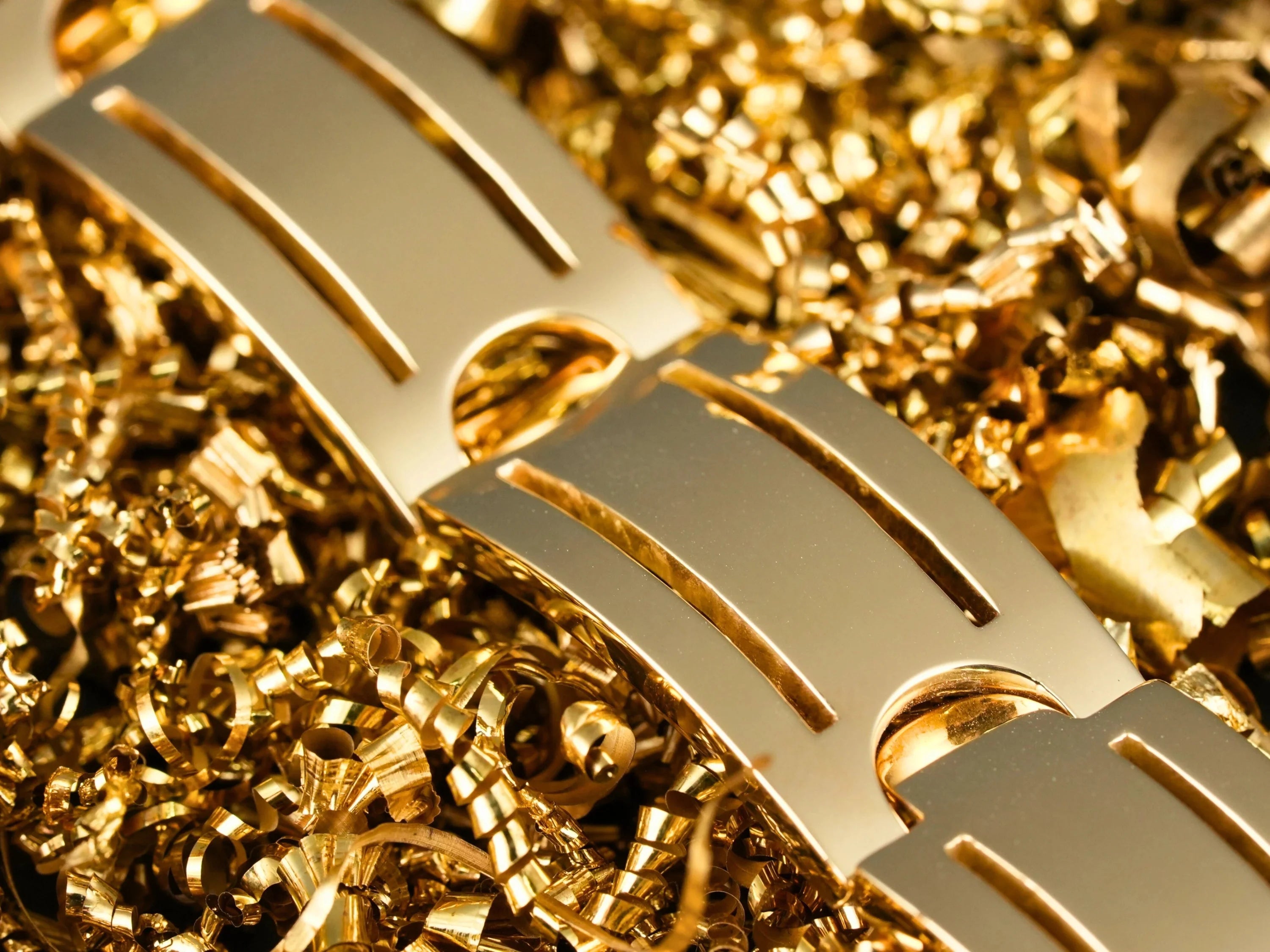 Art gold signature Sovereign Bracelet featuring polished finish and cut-out design in solid gold