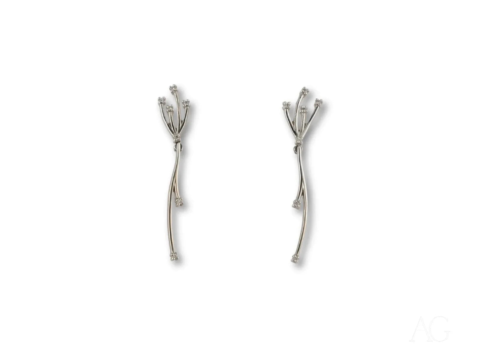 Stellar Bloom 18k white gold diamond earrings with sparkling drops