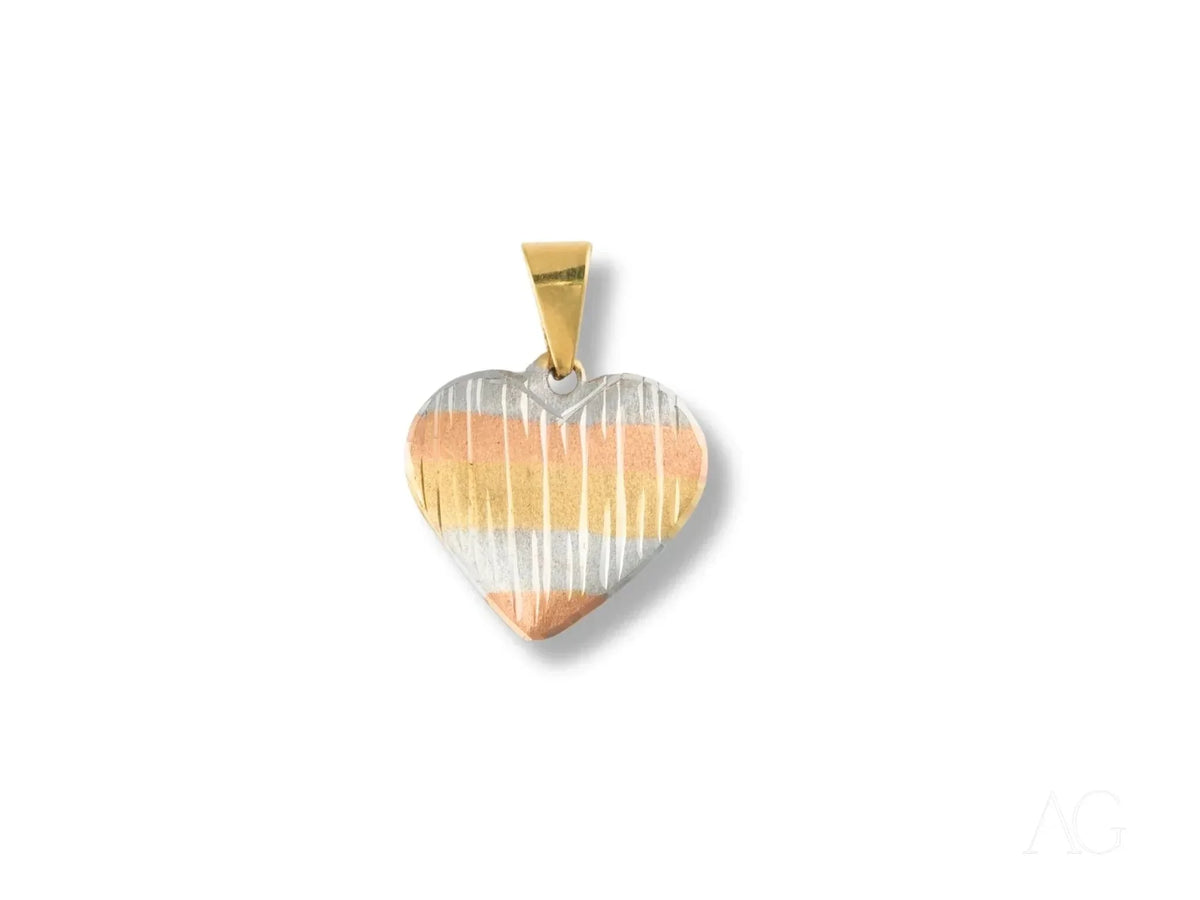 Three-tone heart pendant in tricolor art gold jewelry with striped texture