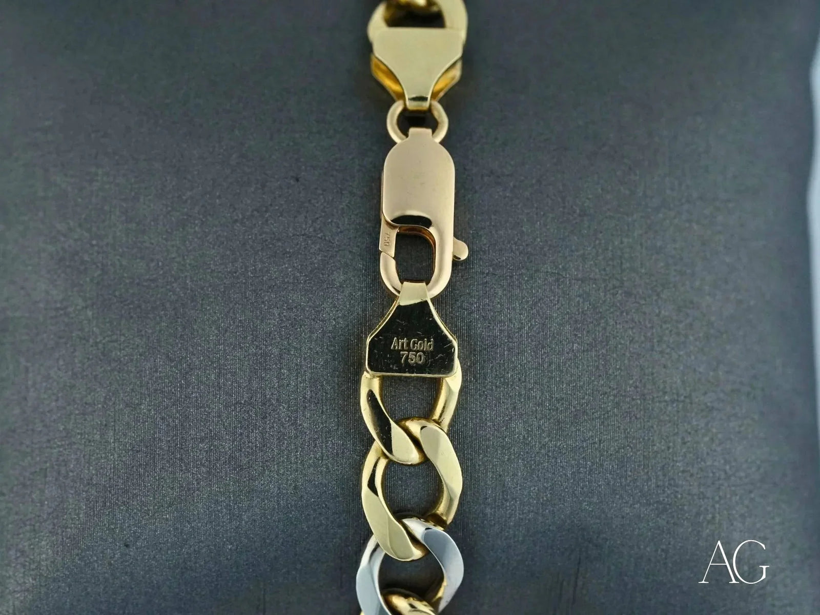Men’s 18k white gold flat cuban link bracelet with two-tone chain and lobster clasp