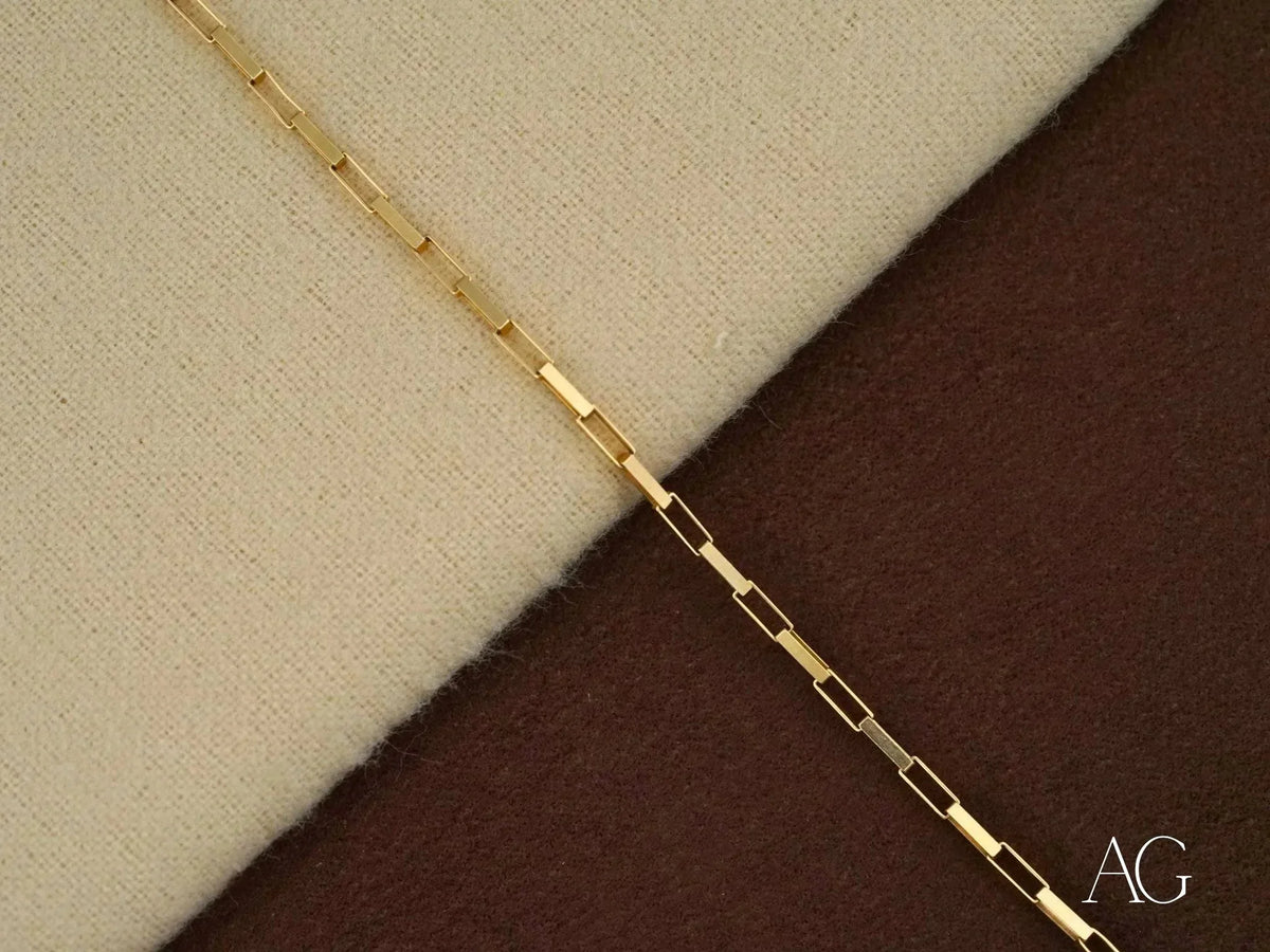 Shiny solid 18k gold brick link bracelet with spring ring lock
