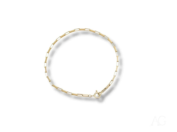Delicate solid 18k gold paperclip chain bracelet with spring ring lock