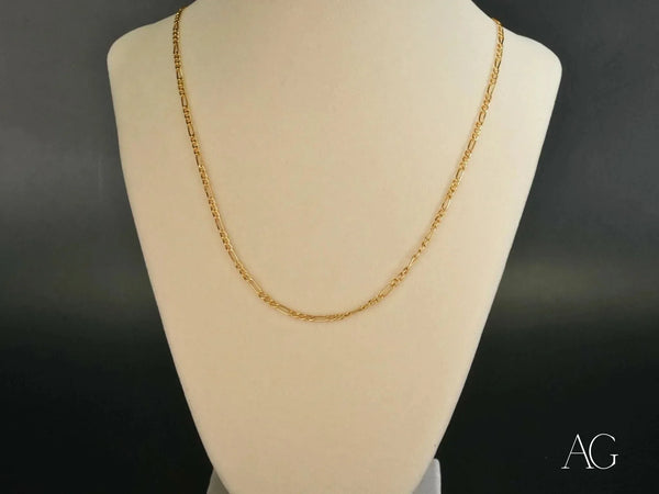 Timeless sophistication 18K solid gold figaro chain necklace