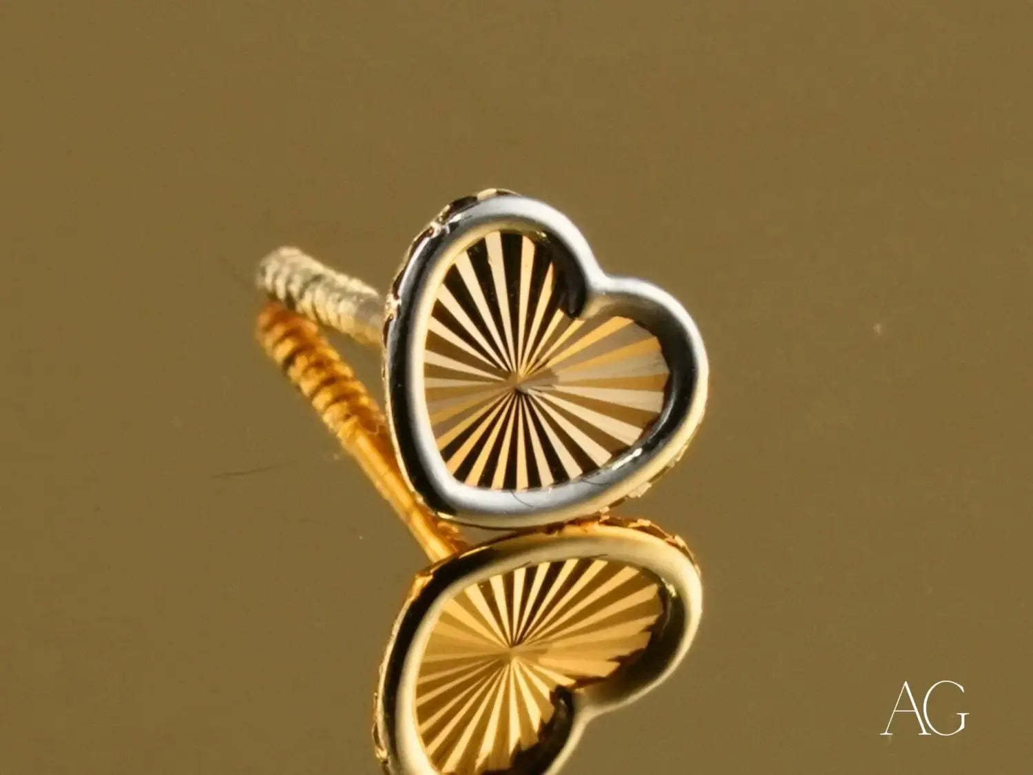 Eternal Heart – Heart Stud Earrings